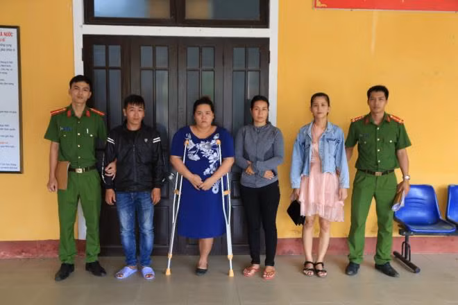 Các đối tượng tham gia vụ hành hung bị khởi tố
