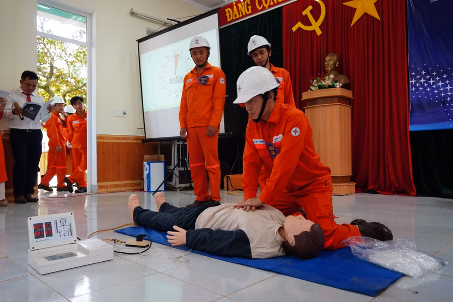 Thí sinh tham gia các nội dung hội thi do Ban tổ chức đưa ra.