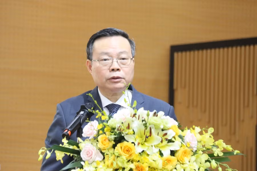 Phó Chủ tịch Quốc hội Phùng Quốc Hiển phát biểu tại buổi lễ