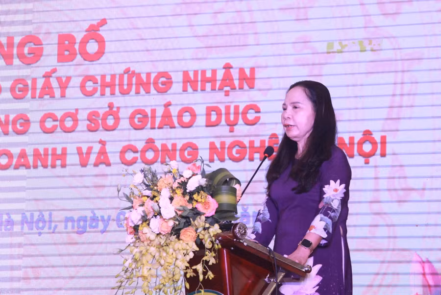 PGS.TS Nguyên Phương Nga phát biểu tại buổi Lễ