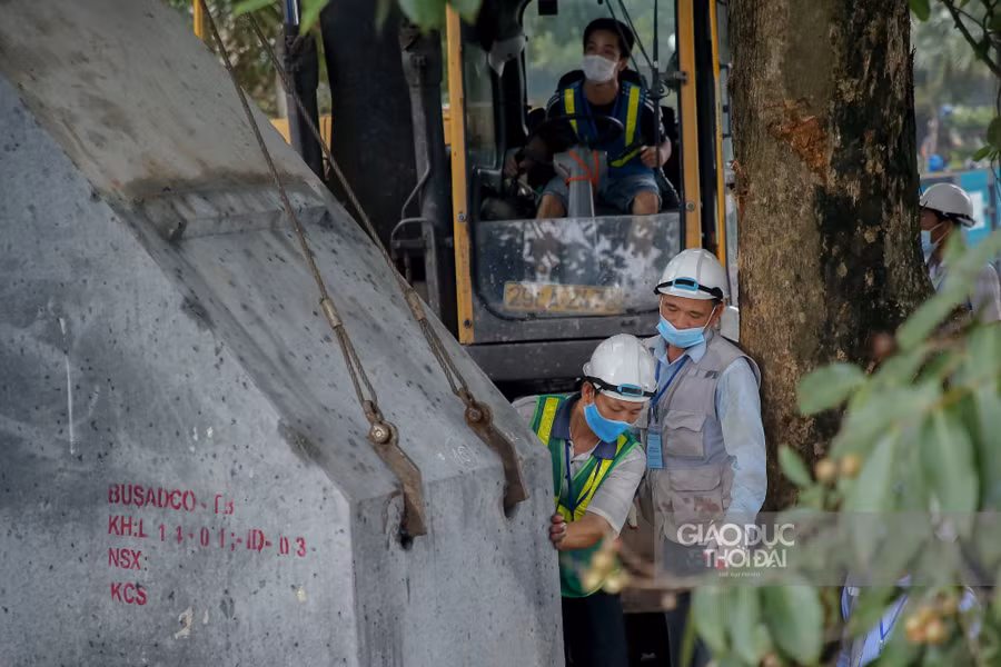 Kè bờ hồ Hoàn Kiếm được sử dụng công nghệ Bê tông đúc sẵn cốt sợi.