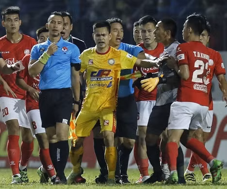 Thủ môn Thanh Thắng nhận án phạt nặng từ Ban kỷ luật VFF