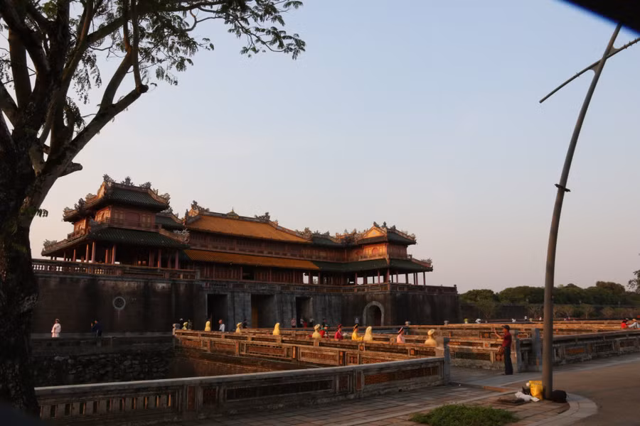 Đại nội kinh thành Huế là di sản văn hóa được nhiều du khách quốc tế ghé thăm.