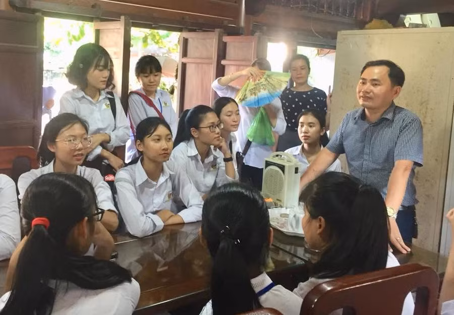 Các thầy cô luôn đồng hành với học sinh để cùng thay đổi hướng đến những điều tốt đẹp hơn