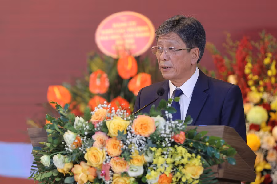 PGS.TS Phạm Duy Hoà phát biểu tại buổi lễ.