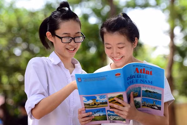 Chính phủ đồng ý giãn tiến độ 1 năm thực hiện chương trình, sách giáo khoa mới. Ảnh minh họa/internet