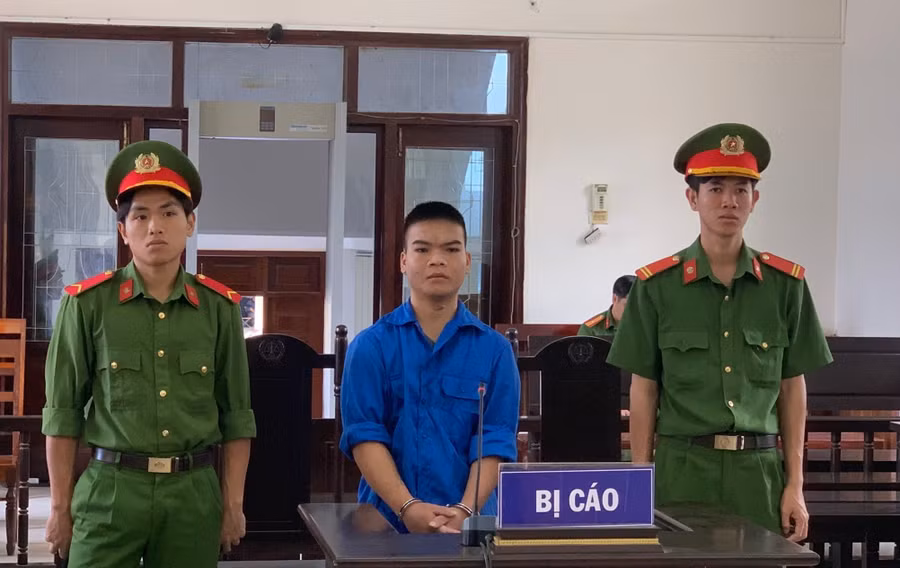 A Thiếu tại phiên toà.