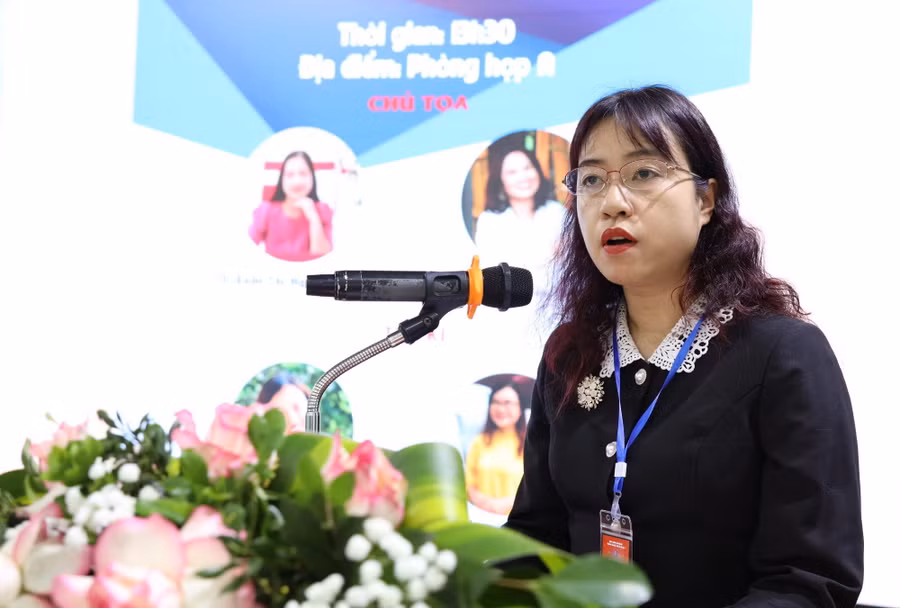 PGS.TS Nguyễn Vũ Bích Hiền - Hiệu trưởng Trường ĐH Thủ đô Hà Nội phát biểu khai mạc.