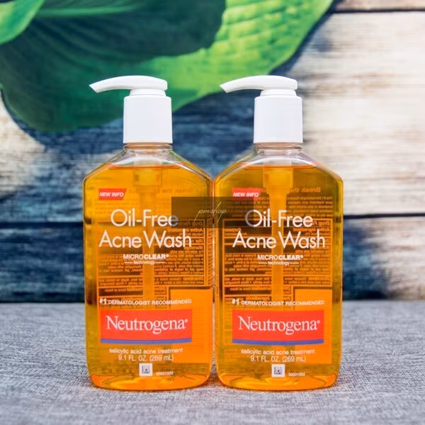 Sữa rửa mặt Neutrogena Oil-Free Acne