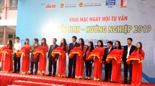 Đề thi THPTQG 2019 vẫn bám sát chuẩn kiến thức, chủ yếu là chương trình lớp 12