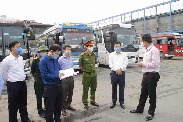 Dừng toàn bộ hoạt động phương tiện đi và đến tỉnh Quảng Ninh