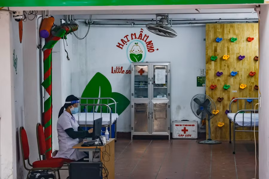 1 trường Mầm non tư thục trên địa bàn đã được trưng dụng để lập Trạm y tế lưu động ngay trong vùng cách ly y tế.