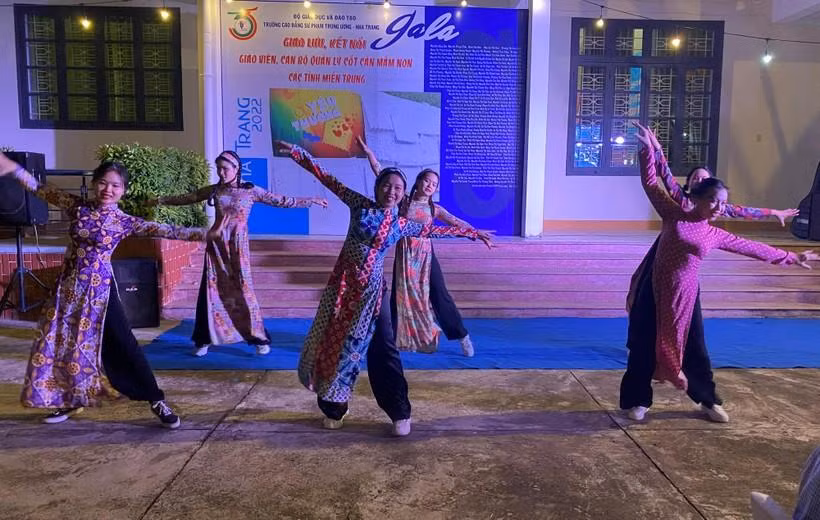 Chương trình giao lưu văn nghệ để lại nhiều ấn tượng tốt đẹp.