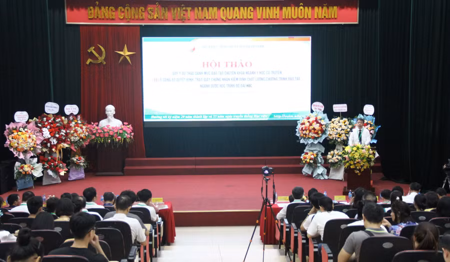 Toàn cảnh hội thảo. Toàn cảnh hội thảo.
