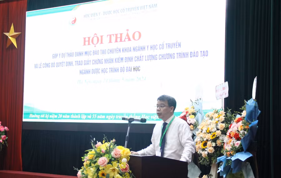 PGS.TS Nguyễn Quốc Huy - Giám đốc Học viện Y dược học cổ truyền Việt Nam phát biểu tại chương trình. PGS.TS Nguyễn Quốc Huy - Giám đốc Học viện Y dược học cổ truyền Việt Nam phát biểu tại chương trình.