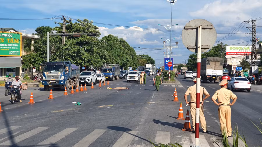 Vụ tai nạn xảy ra trên Quốc lộ 1, đoạn qua thành phố Đông Hà, tỉnh Quảng Trị.