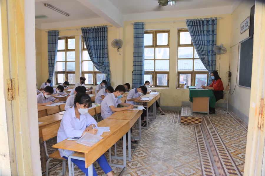Thí sinh Quảng Trị dự kỳ thi tuyển sinh lớp 10.