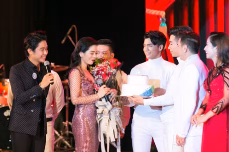 Mr Dam xin 
