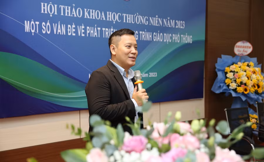 GS.TS Lê Anh Vinh - Viện trưởng Viện Khoa học Giáo dục Việt Nam trao đổi tại hội thảo. GS.TS Lê Anh Vinh - Viện trưởng Viện Khoa học Giáo dục Việt Nam trao đổi tại hội thảo.
