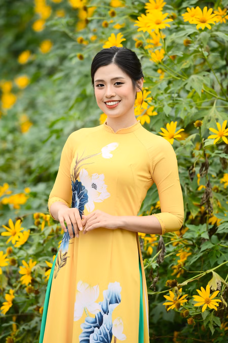 Tân Hoa khôi sinh viên Việt Nam 2023 khu vực miền Bắc Nguyễn Phương Nguyên.