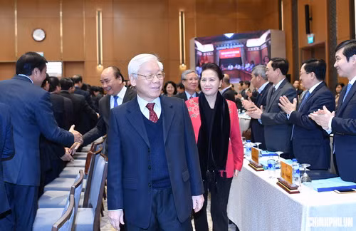 Tổng Bí thư, Chủ tịch nước Nguyễn Phú Trọng, Chủ tịch Quốc hội Nguyễn Thị Kim Ngân đến tham dự hội nghị Tổng Bí thư, Chủ tịch nước Nguyễn Phú Trọng, Chủ tịch Quốc hội Nguyễn Thị Kim Ngân đến tham dự hội nghị