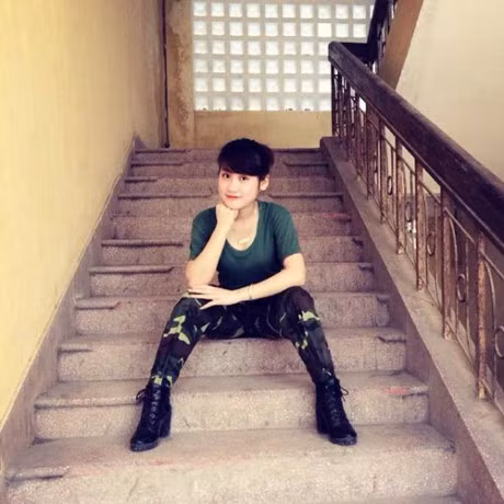 Nhan sac 