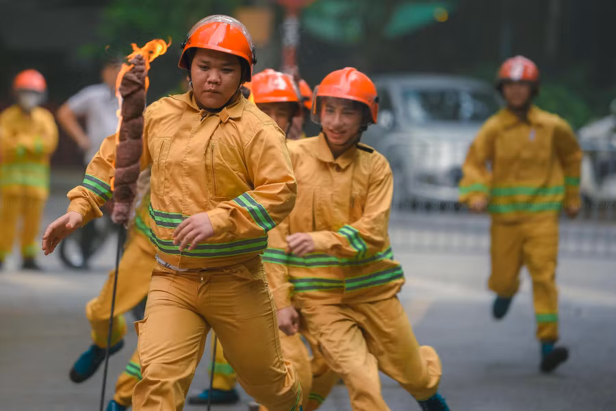 Tại hội thao của phường Trúc bạch có 8 đội thi.
