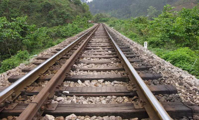 Chi phí "bôi trơn" các dự án và gánh nặng nợ công