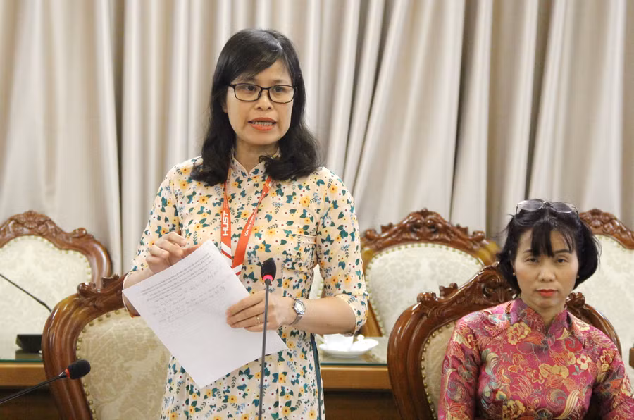 PGS.TS Lê Thị Thái tham luận tại hội nghị. PGS.TS Lê Thị Thái tham luận tại hội nghị.