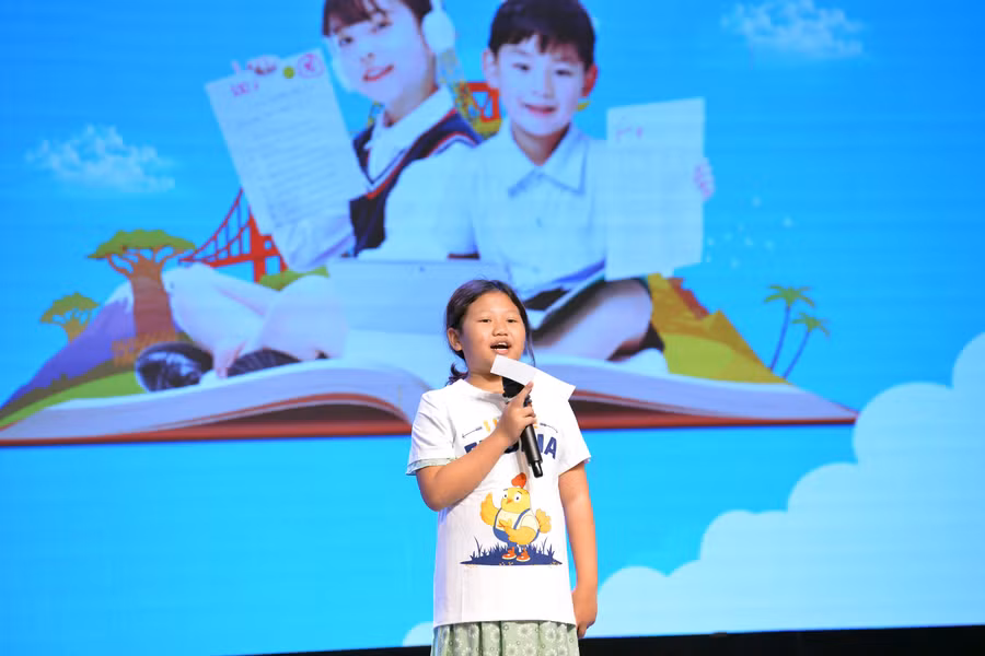 15 thí sinh có điểm cao nhất đã bước vào phần thi nói giao tiếp với giáo viên của EDUPIA.