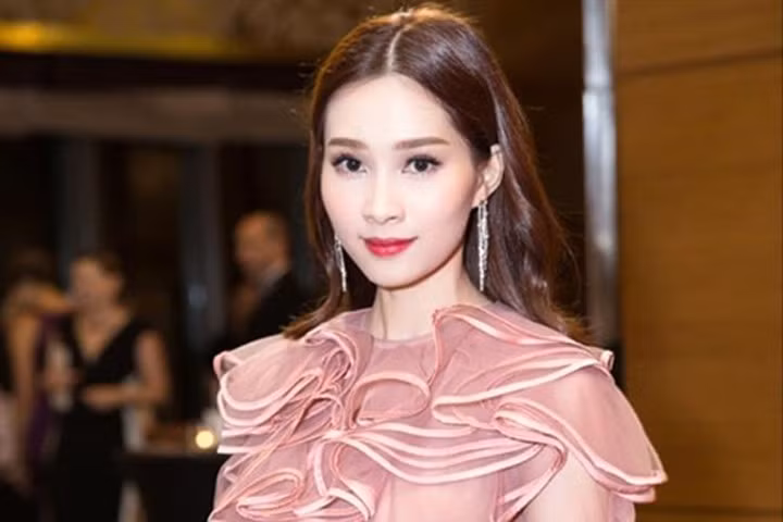 Hoa hậu Thu Thảo "gây thương nhớ" với vẻ đẹp thoát tục