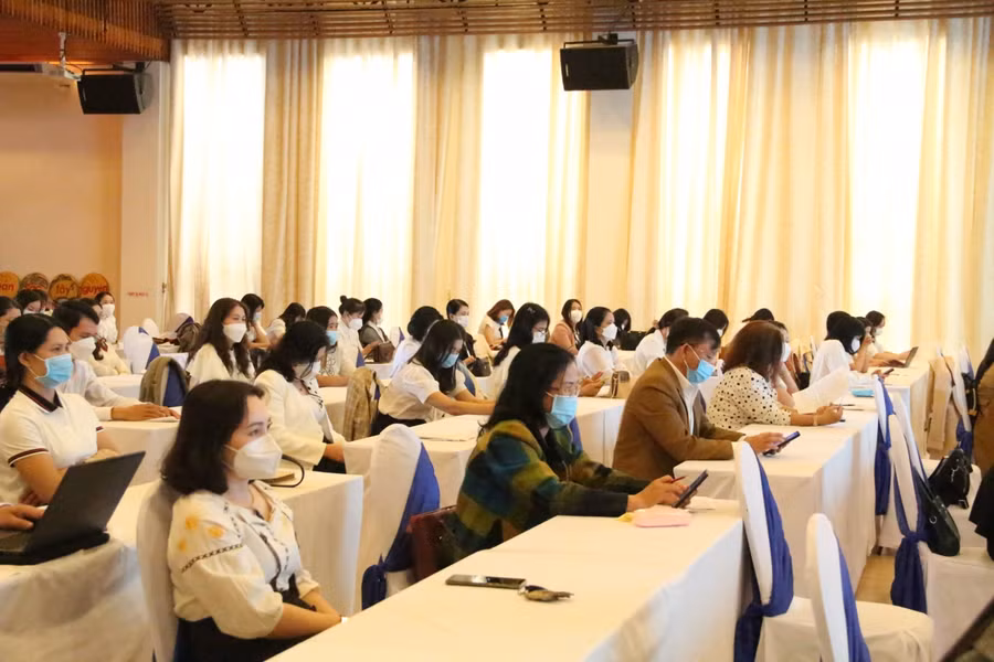 Đại biểu tham gia Hội thảo.