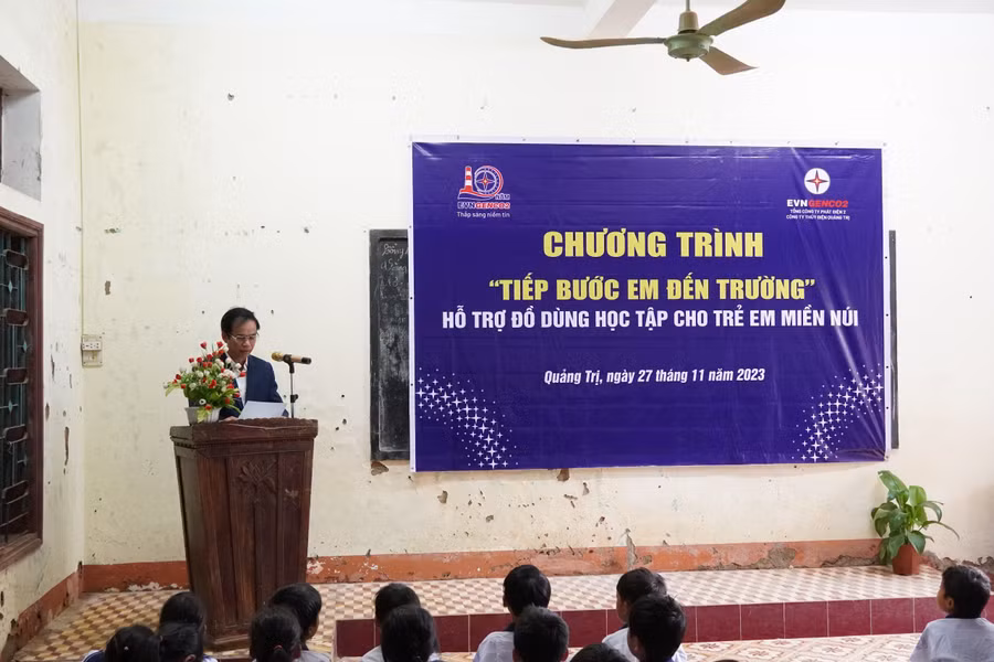 Ông Nguyễn Thanh Hùng - Giám đốc Công ty phát biểu tại buổi lễ trao quà.