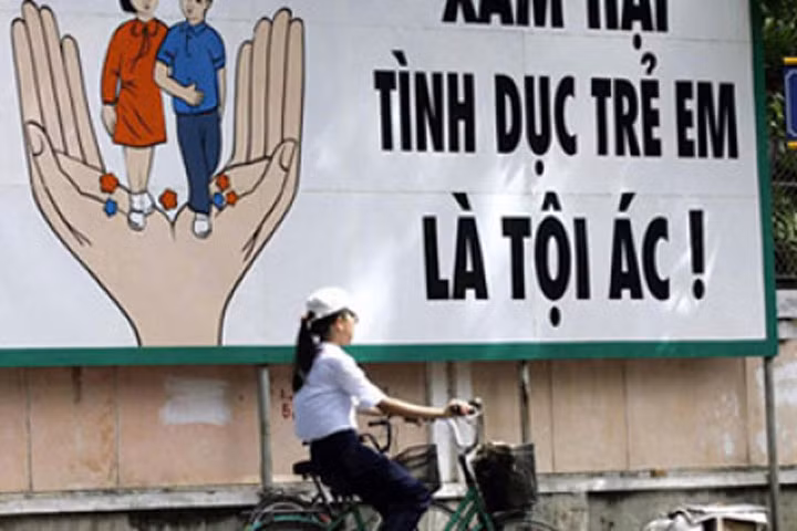 "Nhiều phụ huynh chưa hiểu thế nào là xâm hại tình dục trẻ em"