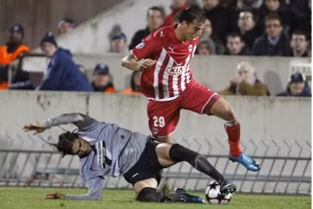 Juventus (dưới) đã gục ngã trong chuyến làm khách của Bordeaux Juventus (dưới) đã gục ngã trong chuyến làm khách của Bordeaux