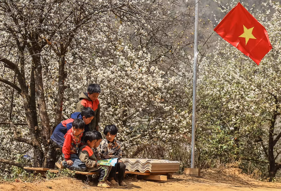 Tính đến thời điểm hiện tại, chương trình đã nhận được hàng ngàn đầu sách, dụng cụ học tập…, cùng sự hỗ trợ tài chính của nhiều cá nhân, tập thể. Tính đến thời điểm hiện tại, chương trình đã nhận được hàng ngàn đầu sách, dụng cụ học tập…, cùng sự hỗ trợ tài chính của nhiều cá nhân, tập thể.