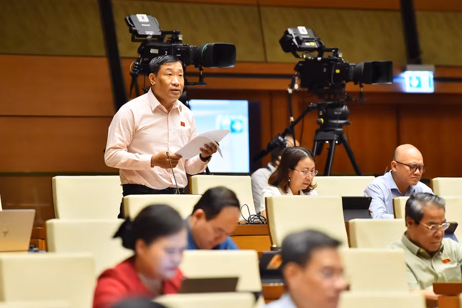 Đại biểu Thạch Phước Bình (Đoàn ĐBQH tỉnh Trà Vinh). Đại biểu Thạch Phước Bình (Đoàn ĐBQH tỉnh Trà Vinh).