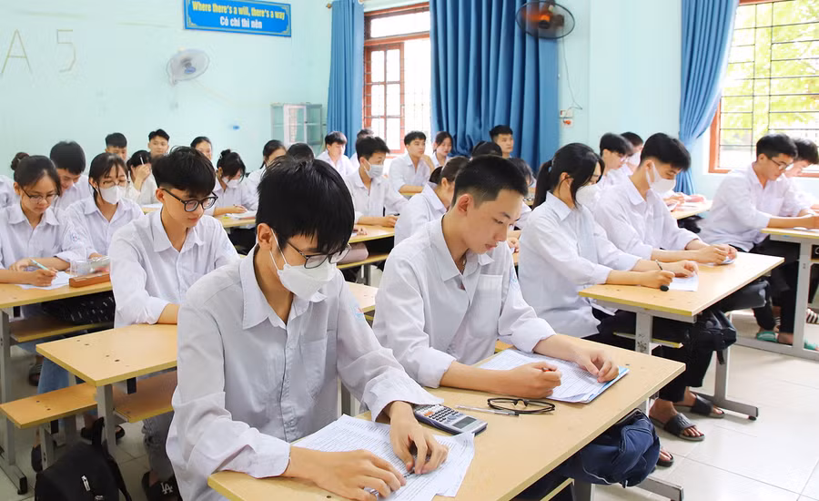 Học sinh THPT của Sở GD&amp;ĐT Bắc Giang tích cực, chủ động học tập. Ảnh: Internet.