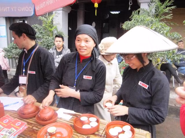Chén trà Thái làm ấm lòng khách thơ