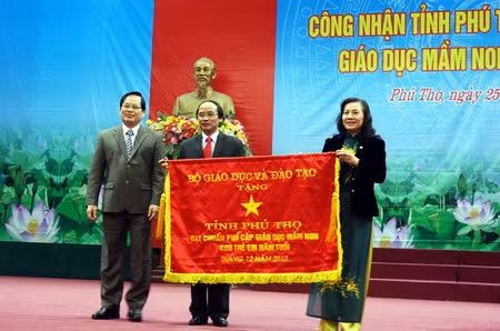 Phú Thọ được công nhận đạt chuẩn PCGD mầm mon cho trẻ em 5 tuổi