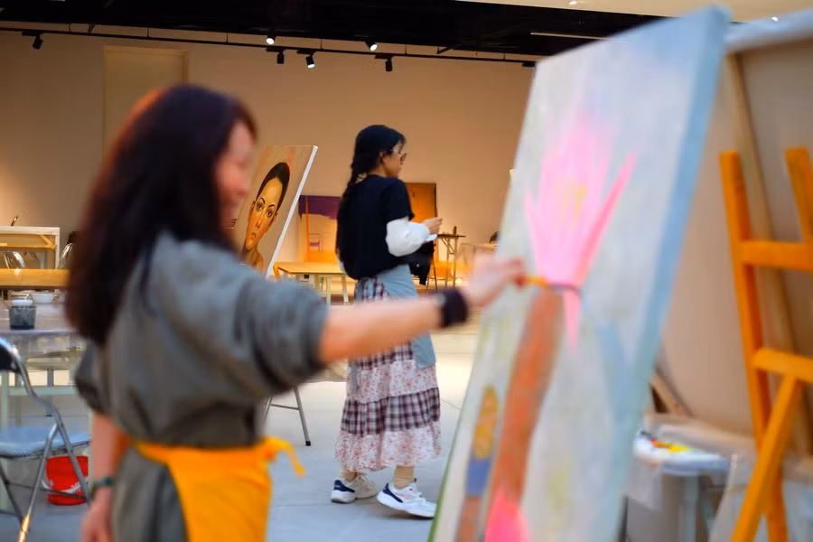 Ha Noi Art Connecting lần 5 với mong muốn mang nghệ thuật đến với công chúng.