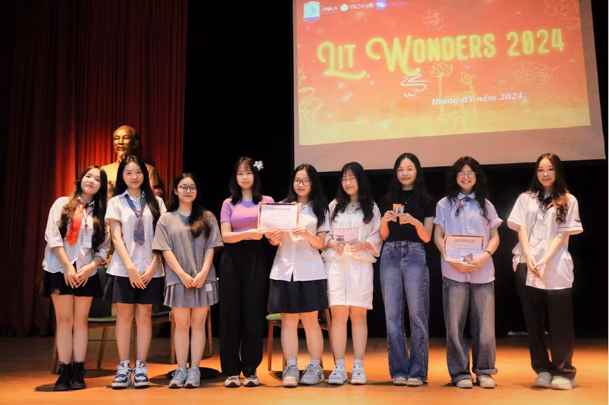 LiT Wonders 2024 khép lại với mong muốn rằng người tham gia có thể đối mặt và nhận thức lại về ý nghĩa cuộc sống và giá trị của chính mình. LiT Wonders 2024 khép lại với mong muốn rằng người tham gia có thể đối mặt và nhận thức lại về ý nghĩa cuộc sống và giá trị của chính mình.