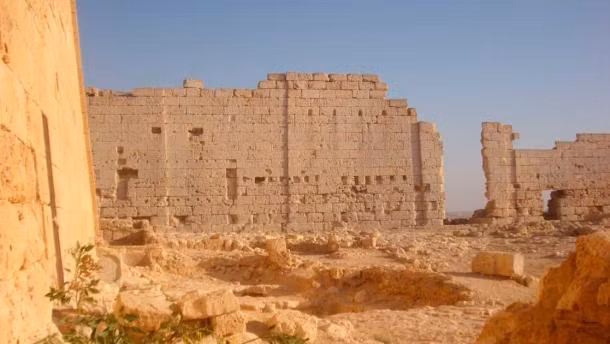 Quang cảnh phía Nam của Đền Osiris ở Taposiris Magna. Ảnh: Ancient Origins.
