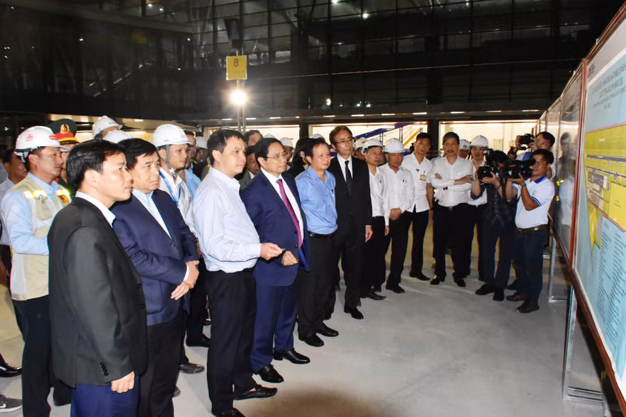 Các đơn vị báo cáo với Thủ tướng tiến độ dự án. Các đơn vị báo cáo với Thủ tướng tiến độ dự án.