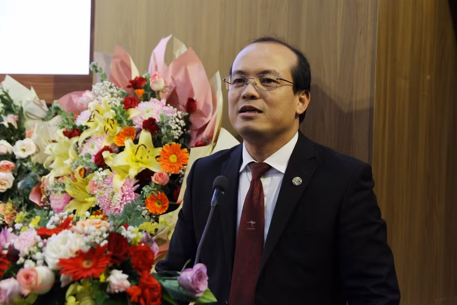 PGS.TS Nguyễn Minh Tâm nhấn mạnh, mạng lưới Y học gia đình và chăm sóc ban đầu đóng vai trò cốt lõi, được xem là "xương sống" của hệ thống y tế.