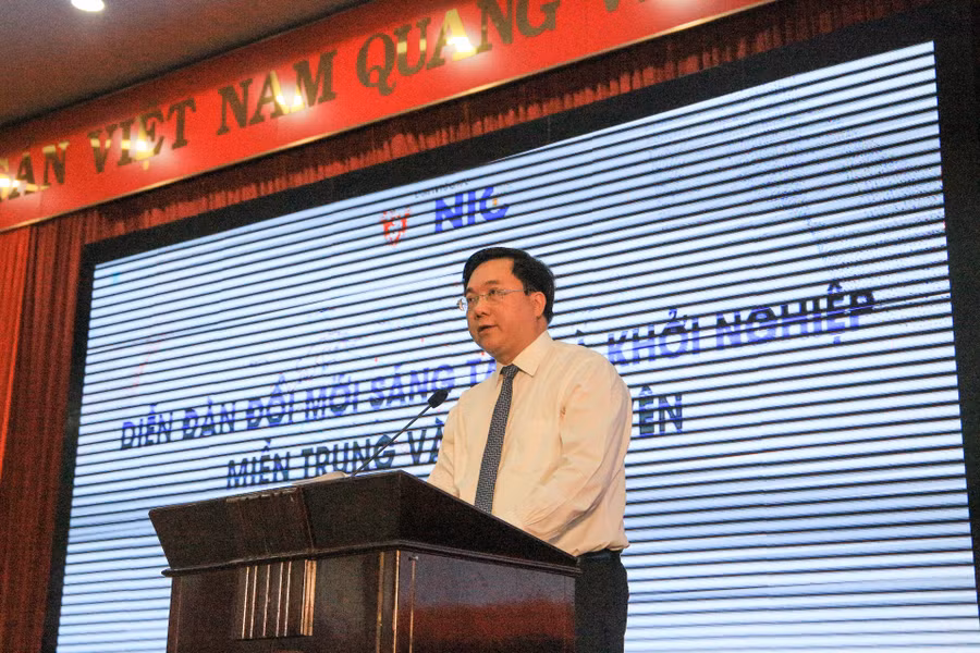 Ông Trần Duy Đông - Thứ trưởng Bộ Kế hoạch và Đầu tư phát biểu tại chương trình.