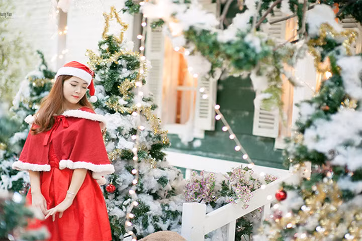 Mách nhỏ những kiểu tóc cực trong ngày lễ Giáng sinh
