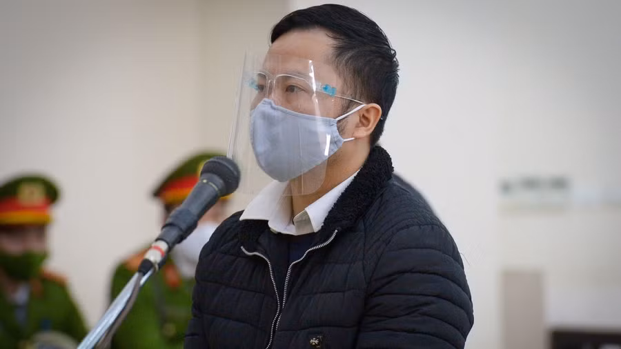 Bị cáo Dương Văn Hòa tại phiên tòa. Ảnh: VOV.