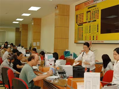 Lãi suất cho vay ngắn hạn tối đa hơn lãi suất tiền gửi 3%. Ảnh: Internet