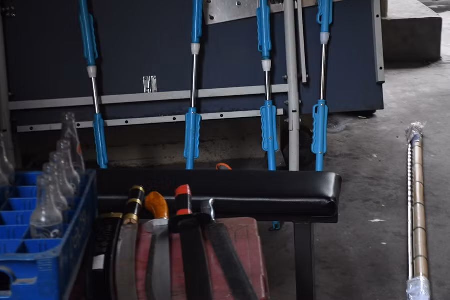 Hung khí các đối tượng sử dụng.